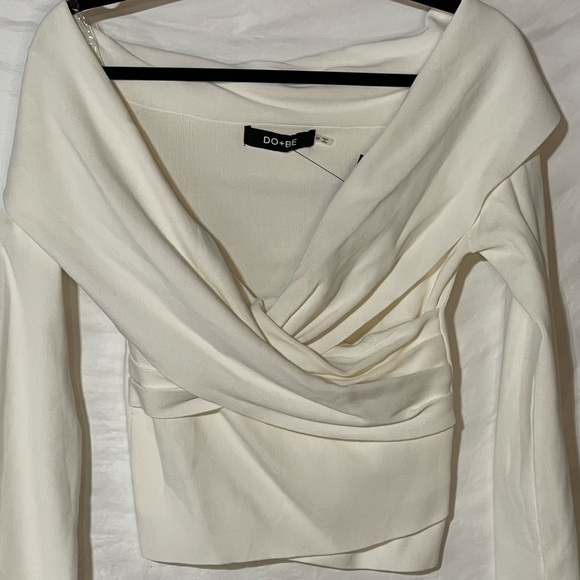 DO+BE Cream Off-Shoulder Twist Front Top - Picture 5 of 11